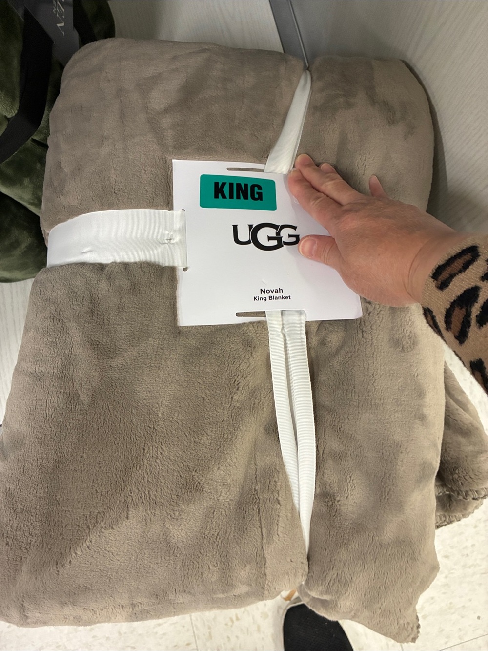 UGG Novah King Blanket - Taupe Plush Throw